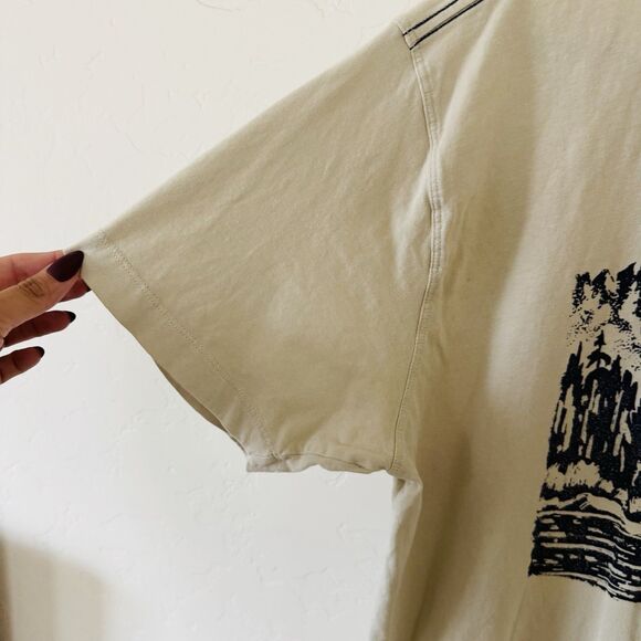 Cotton On Men’s Crewneck Graphic Tee Size L - Picture 6 of 7